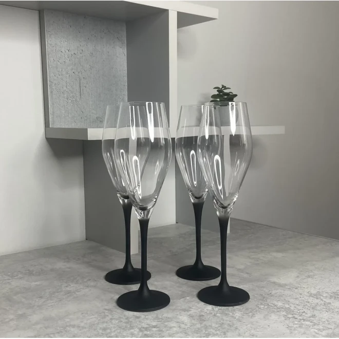Набір із 4 келихів для шампанського Manufacture Rock Villeroy & Boch, 260 мл Набір із 4 келихів для шампанського Manufacture Rock Villeroy & Boch, 260 мл